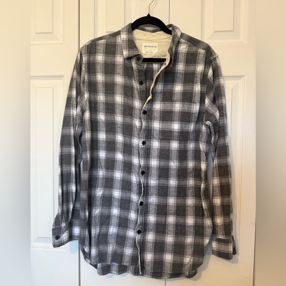 On The Byas Men's Black and White Plaid Flannel Button Down Shirt
